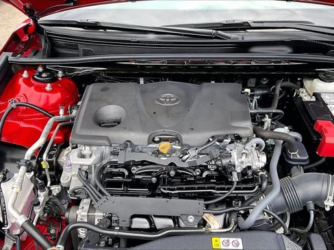 Used 2024 Toyota Camry SE FWD image 10