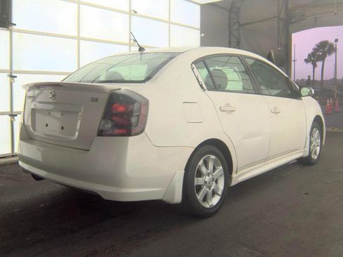 Used 2010 Nissan Sentra 2.0 SR w/ Convenience Pkg image 5