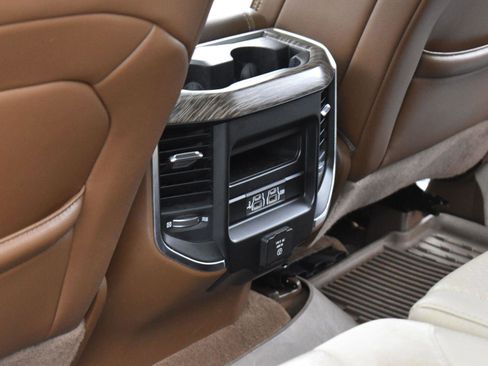 Used 2020 RAM 1500 Laramie AWD/4WD image 25