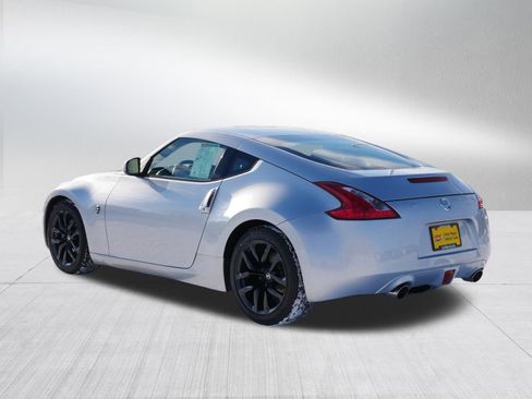 Used 2017 Nissan 370Z Coupe image 5