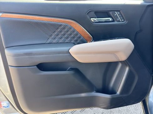New 2026 GMC Canyon Denali AWD/4WD image 12