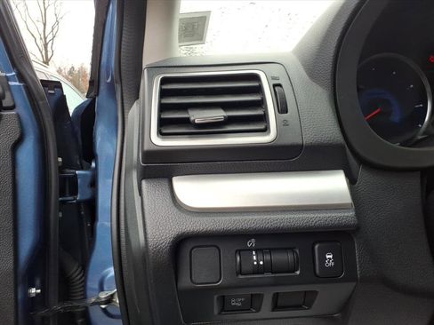 Used 2016 Subaru Crosstrek Hybrid image 18