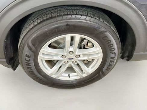 Used 2022 Ford Explorer XLT w/ Equipment Group 202A RWD image 29