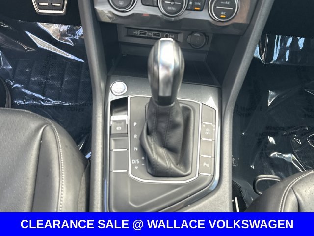 Used 2020 Volkswagen Tiguan SE R-Line FWD image 18