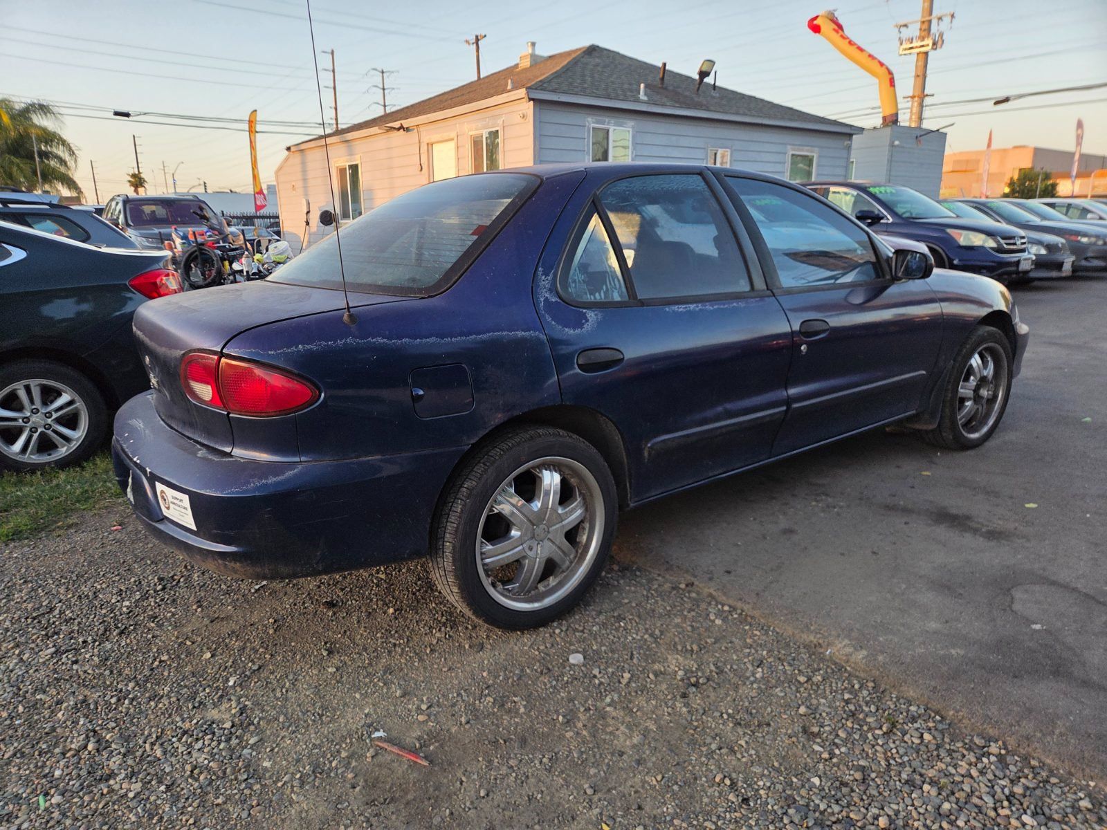 Used 2002 Chevrolet Cavalier Sedan FWD image 3