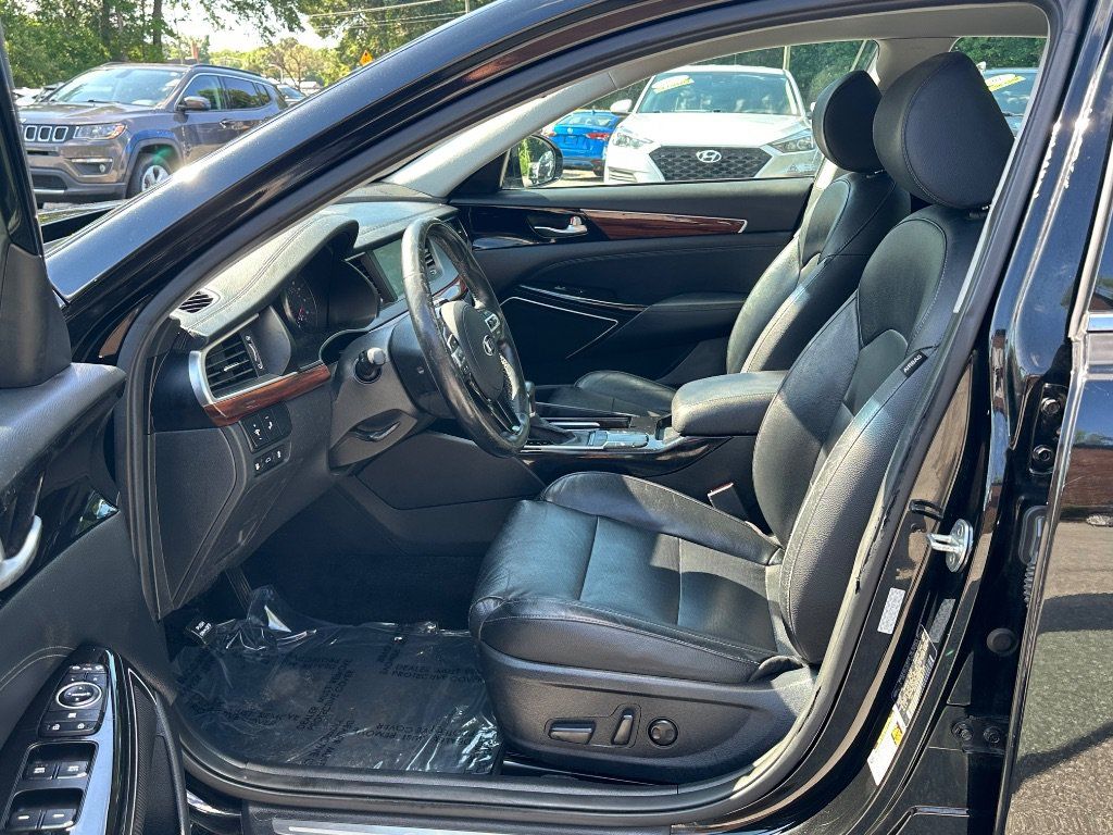 Used 2019 Kia Cadenza Premium FWD image 11