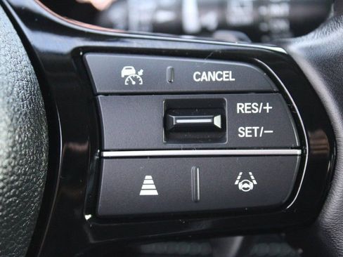 Used 2023 Honda Pilot Touring image 14