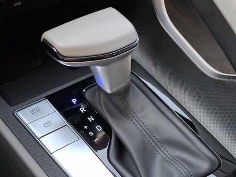 Certified 2025 Hyundai Elantra Sport image 14