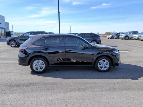 Used 2025 Honda HR-V LX image 8