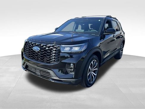 Used 2025 Ford Explorer ST-Line image 4