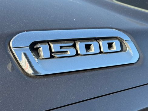 Used 2020 RAM 1500 Big Horn AWD/4WD image 17