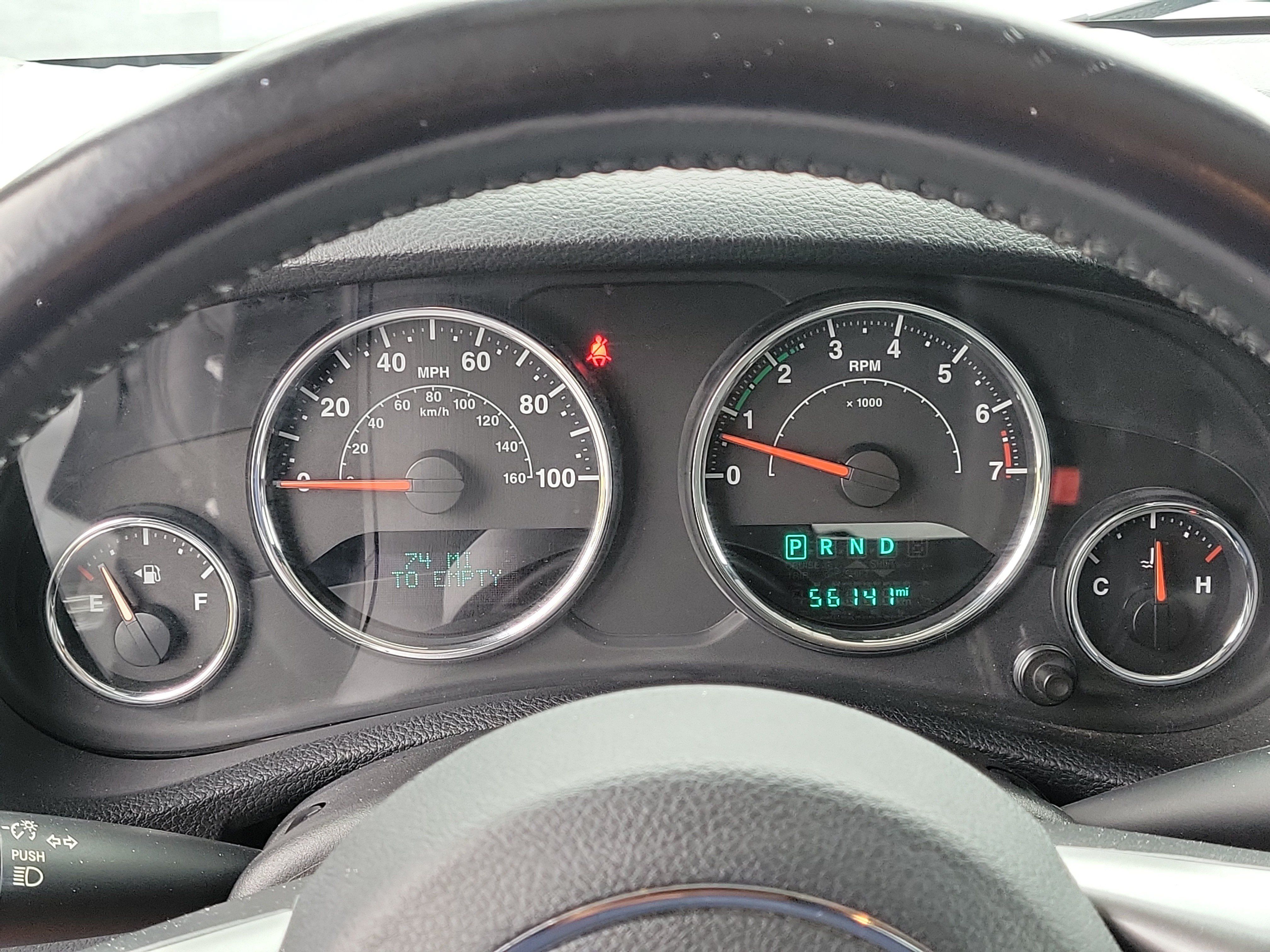 Used 2018 Jeep Wrangler Unlimited Sahara AWD/4WD image 26