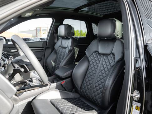 Certified 2023 Audi SQ5 Premium Plus w/ Premium Plus Package AWD/4WD image 24
