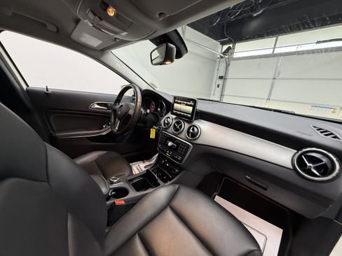 Used 2015 Mercedes-Benz GLA 250 4MATIC image 21
