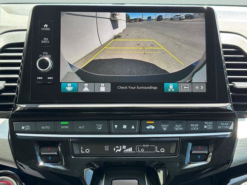Certified 2026 Honda Odyssey Touring image 28