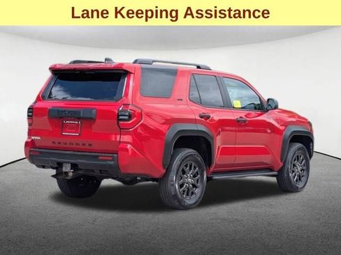 Used 2025 Toyota 4Runner SR5 AWD/4WD image 5