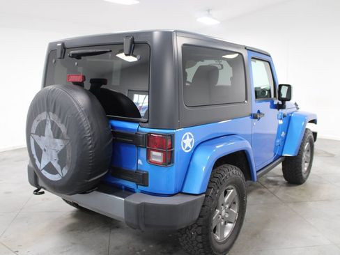 Used 2015 Jeep Wrangler Sport AWD/4WD image 9