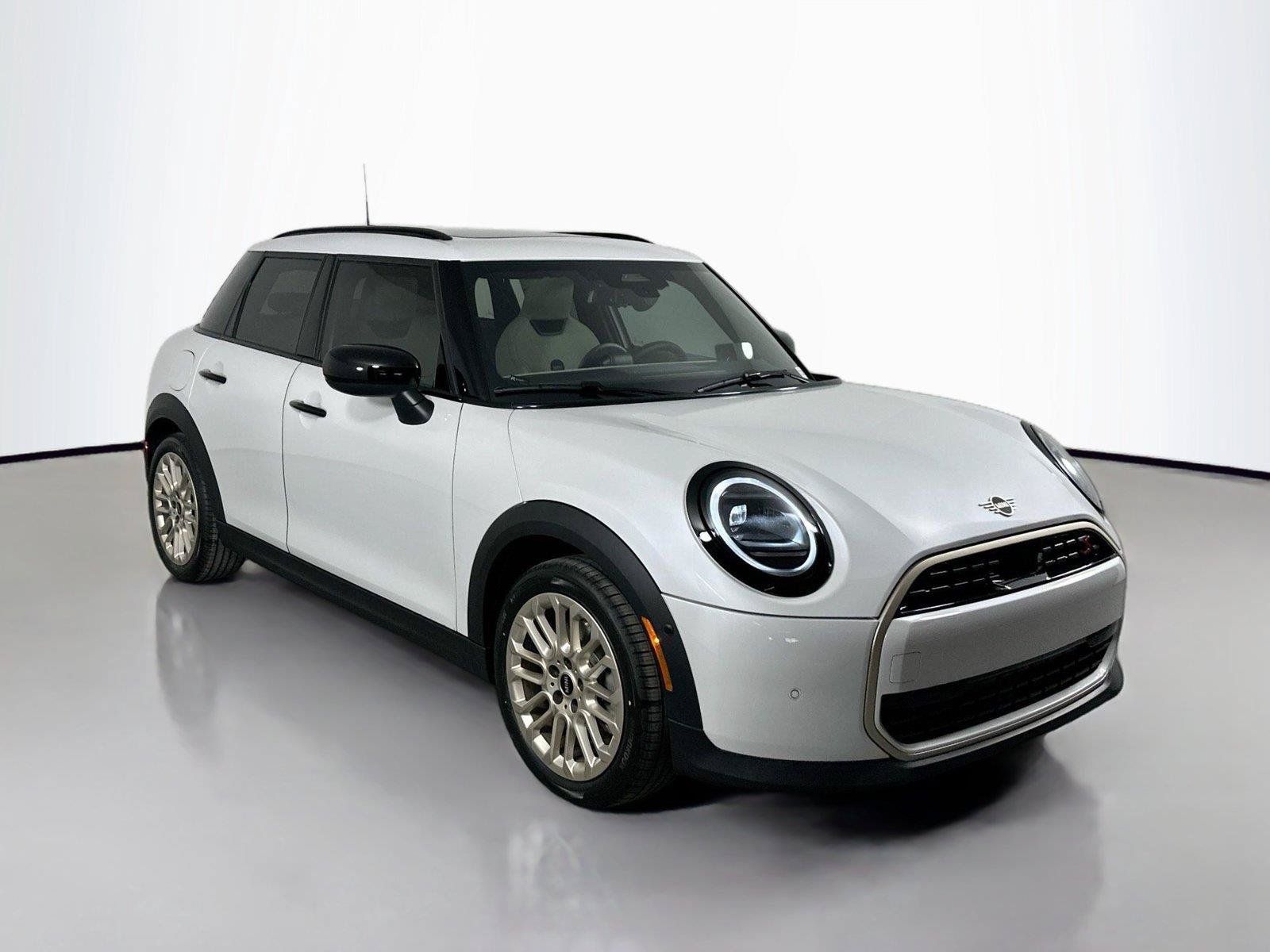 Used 2025 MINI Cooper S FWD image 3