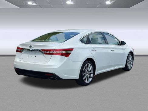 Used 2014 Toyota Avalon XLE Touring FWD image 9