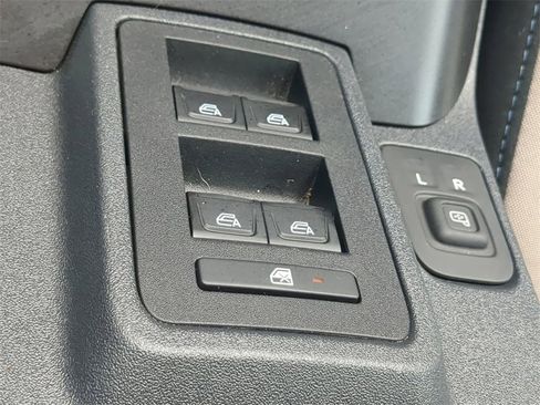 Used 2023 Ford Bronco Wildtrak image 32