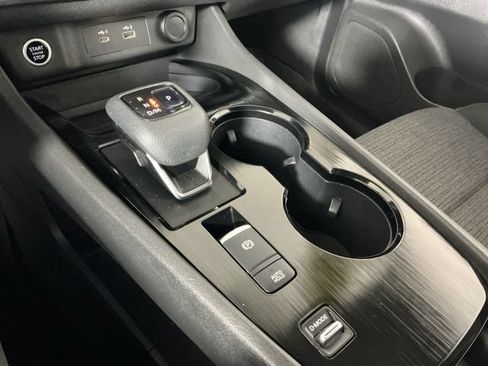 Used 2021 Nissan Rogue SV FWD image 22