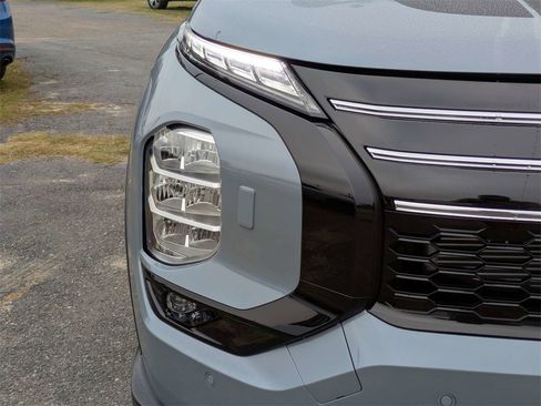New 2026 Mitsubishi Outlander AWD image 10