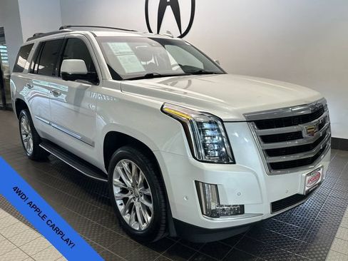 Used 2019 Cadillac Escalade Luxury AWD/4WD image 4