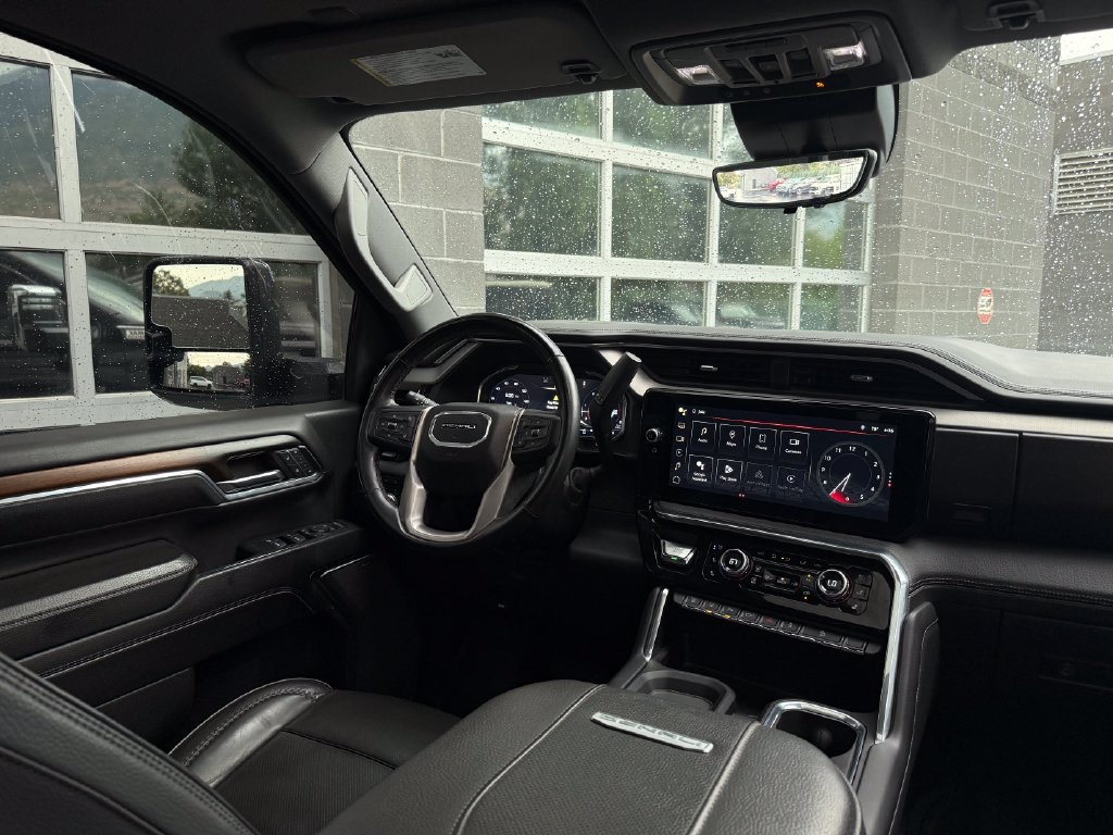 Used 2024 GMC Sierra 3500 Denali w/ Denali Reserve Package AWD/4WD image 46