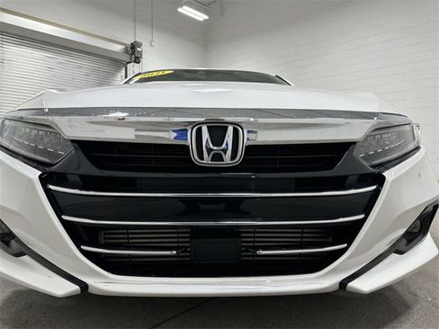 Used 2021 Honda Accord EX-L image 10