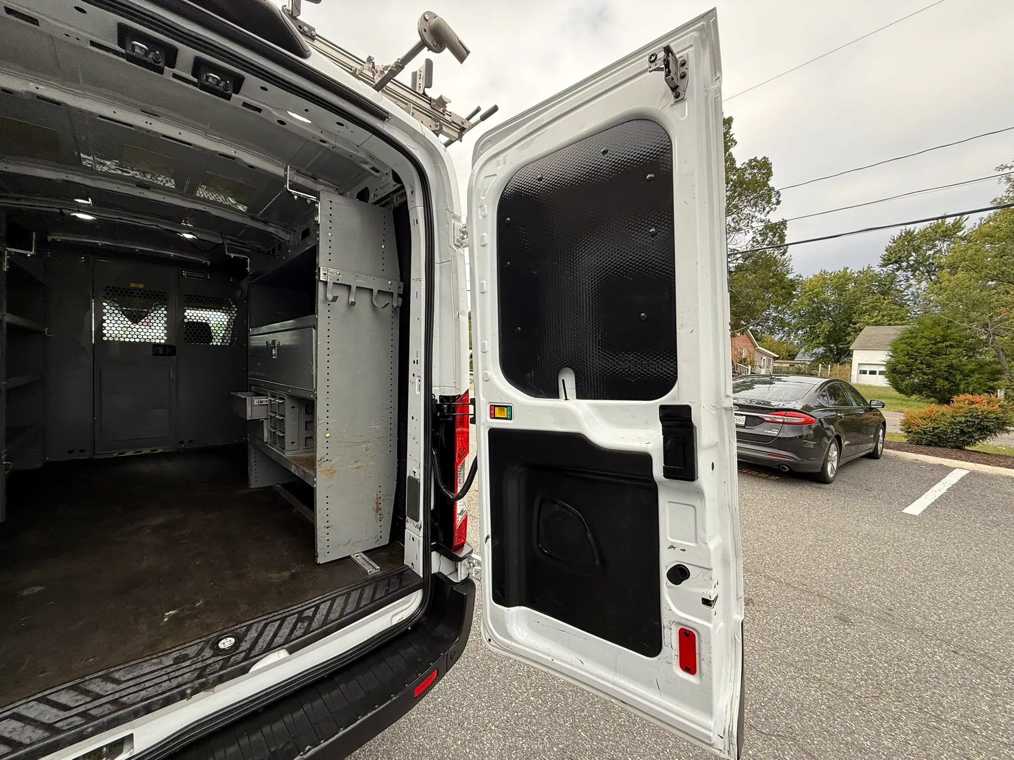 Used 2020 Ford Transit 250 Medium Roof w/ Load Area Protection Package RWD image 26
