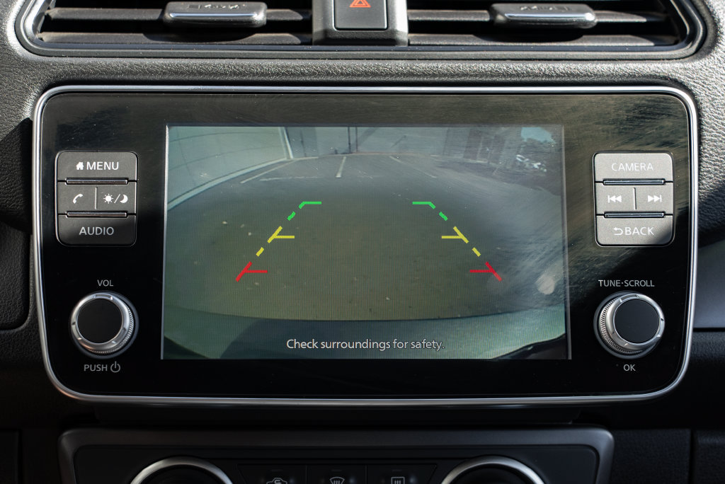 Used 2025 Nissan Leaf S FWD image 17