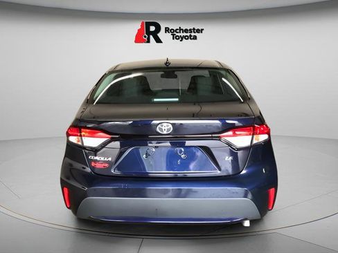 Used 2021 Toyota Corolla LE image 4