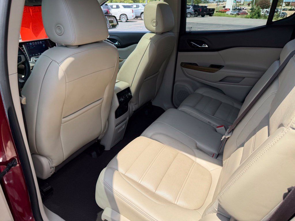 Used 2017 GMC Acadia Denali w/ Technology Package FWD image 16