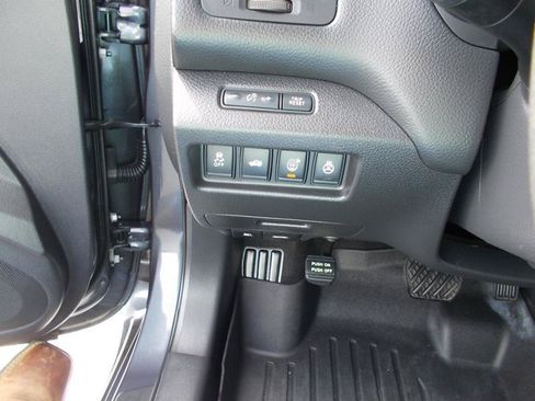 Used 2013 Nissan Altima 3.5 SL w/ Technology Pkg FWD image 29