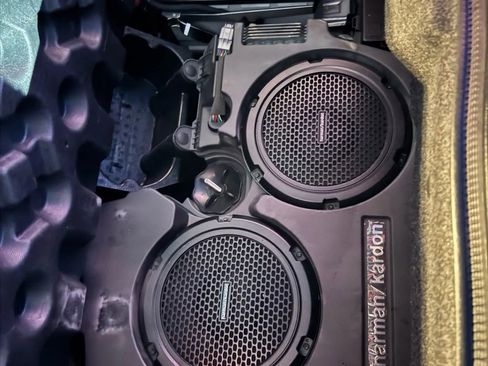 Used 2015 Dodge Challenger SRT w/ Technology Group image 36