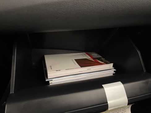 Certified 2023 Toyota Corolla LE image 25