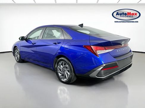 Used 2024 Hyundai Elantra SEL FWD image 5