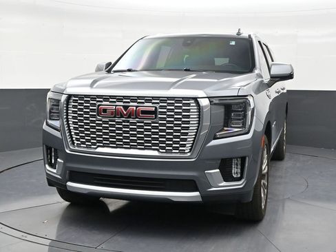 Used 2021 GMC Yukon XL Denali w/ Denali Premium Package RWD image 8