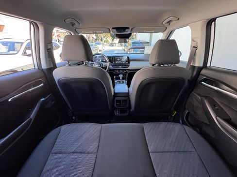 Used 2024 Kia Seltos LX image 9