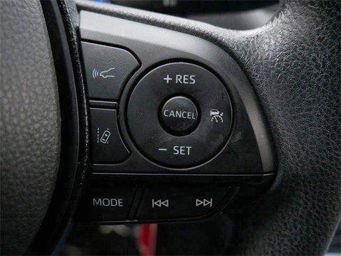 Used 2019 Toyota RAV4 LE image 27