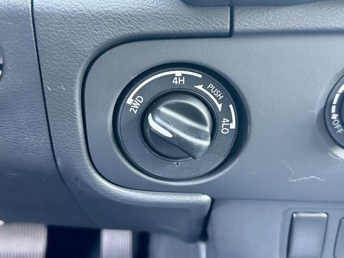 New 2026 Nissan Frontier SV image 24