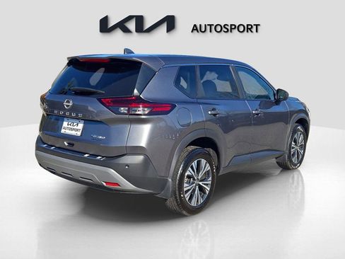 Used 2023 Nissan Rogue SV image 8