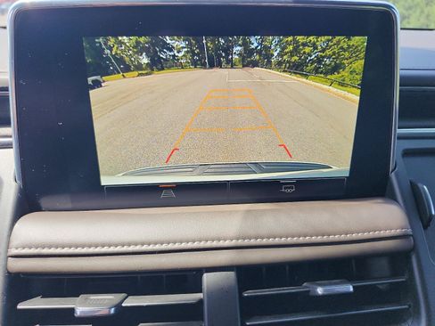Used 2023 GMC Yukon SLT AWD/4WD image 19