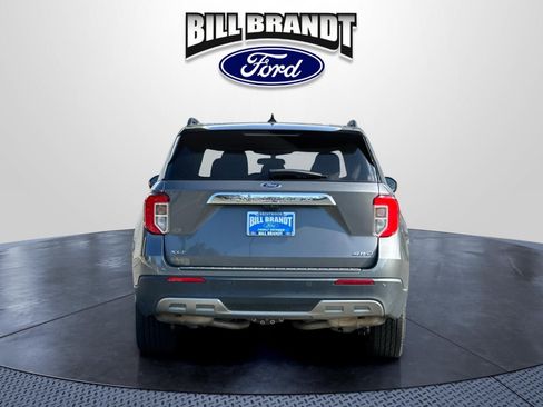 Used 2023 Ford Explorer XLT w/ Equipment Group 202A AWD/4WD image 4