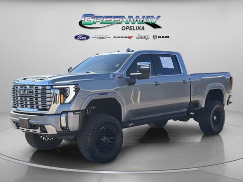 Used 2024 GMC Sierra 2500 Denali w/ Denali Reserve Package image 3