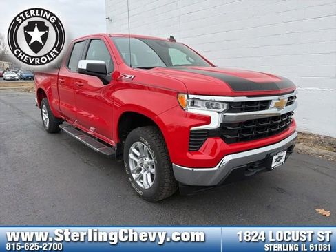 Used 2022 Chevrolet Silverado 1500 LT w/ Z71 Off-Road Package image 7