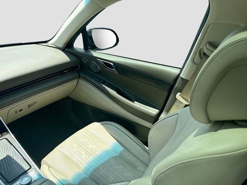 Used 2021 Genesis GV80 3.5T w/ Advanced Package 06 image 25