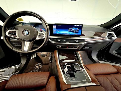 Used 2024 BMW X6 xDrive40i AWD/4WD image 12