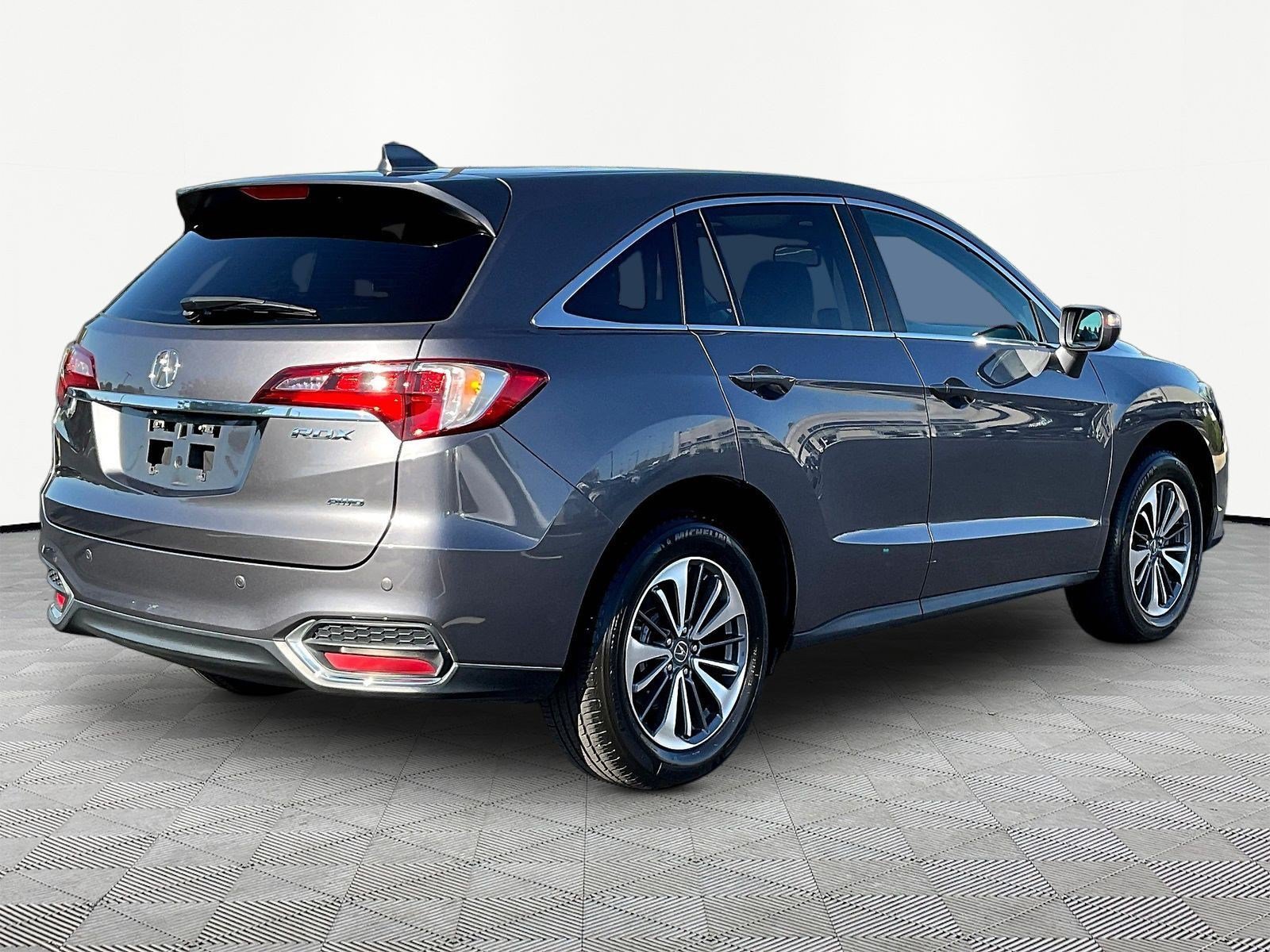 Used 2017 Acura RDX w/ Advance Package AWD/4WD image 6