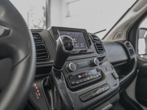 Used 2025 RAM ProMaster 2500 w/ Convenience Group FWD image 33